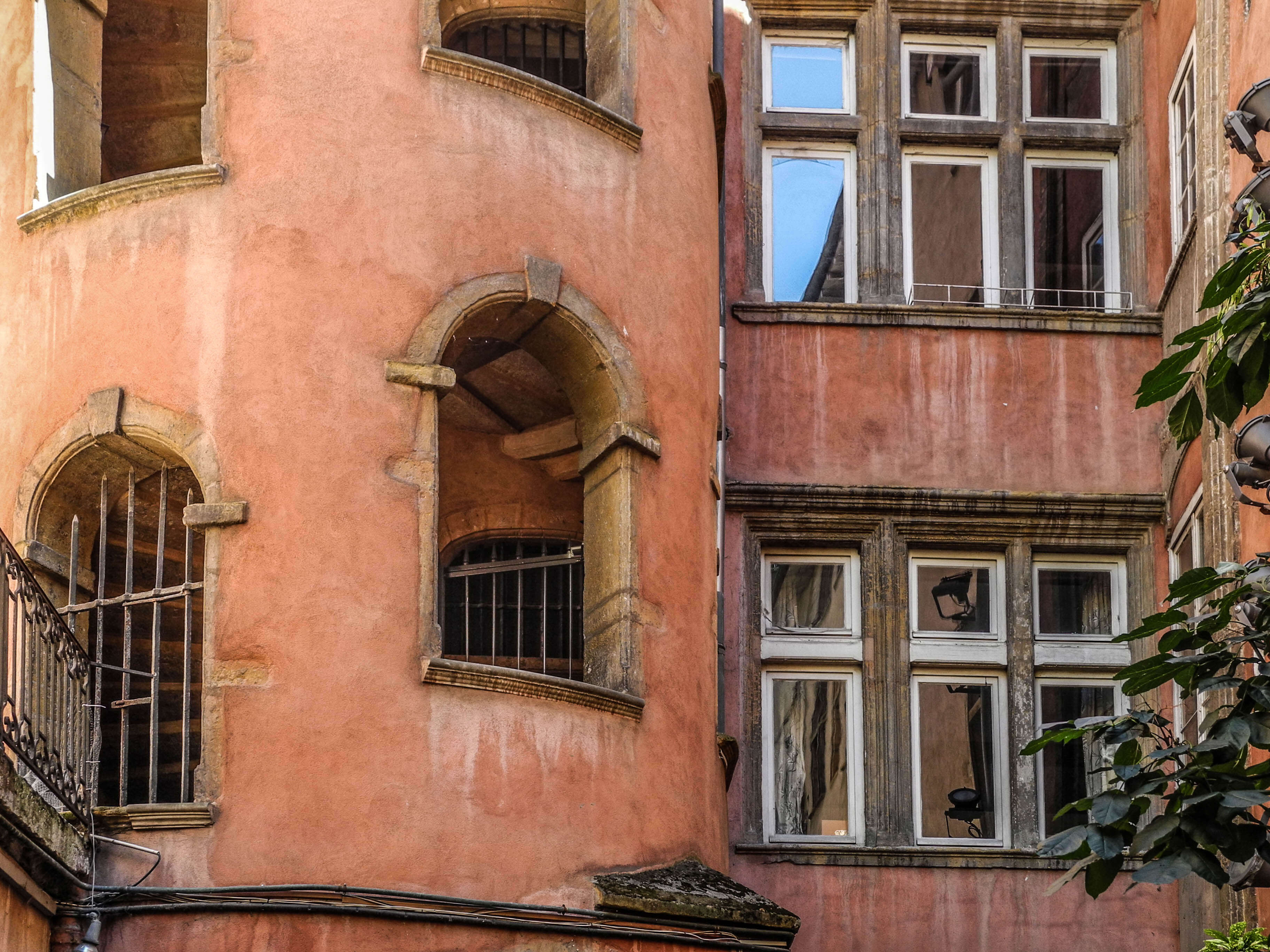 Lyon st jean_Architecture on the Road_ pink tower