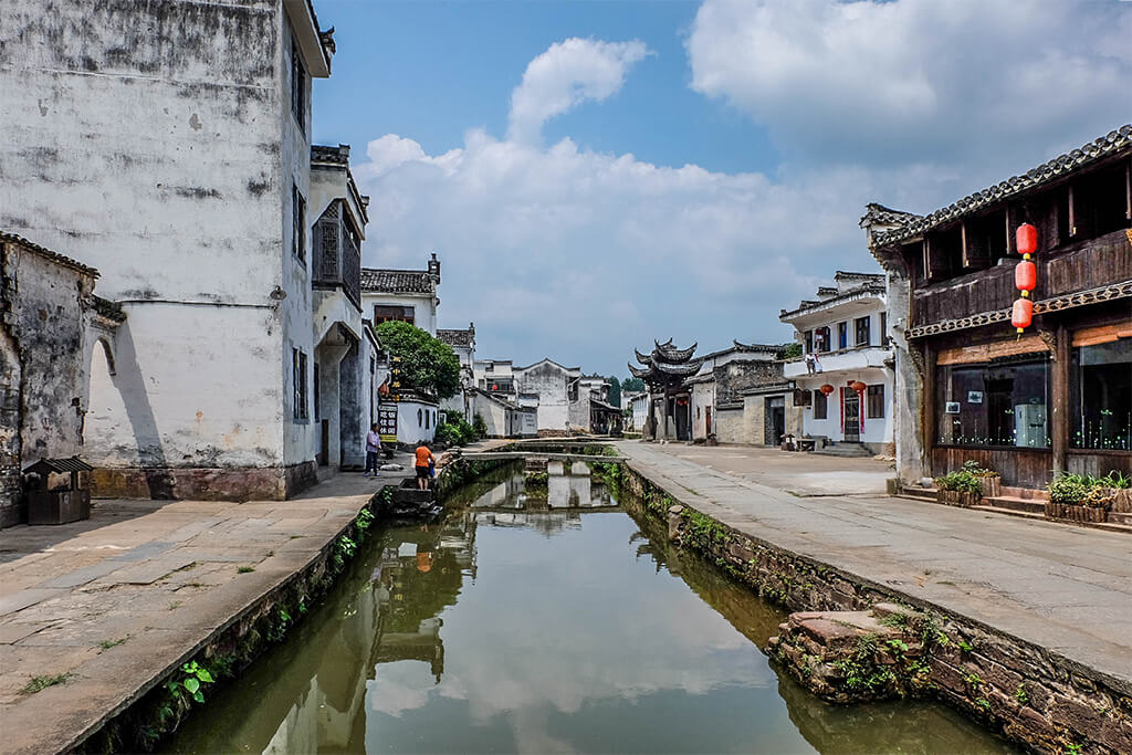 Tangmo Anhui China_Architecture on the Road