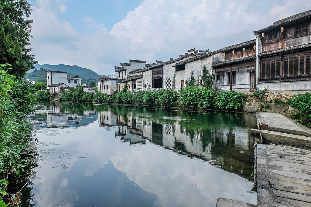 Chengkan bagua village Anhui China_Architecture on the Road