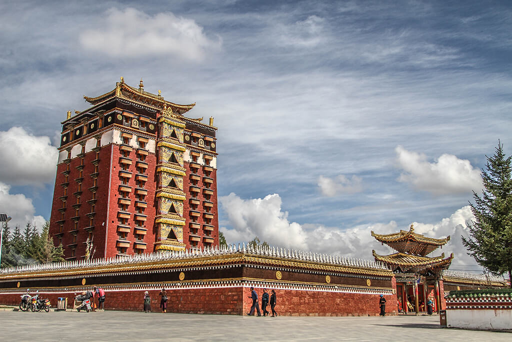 Milarepa Palace, Hezuo, Gansu, China - Architecture on the Road