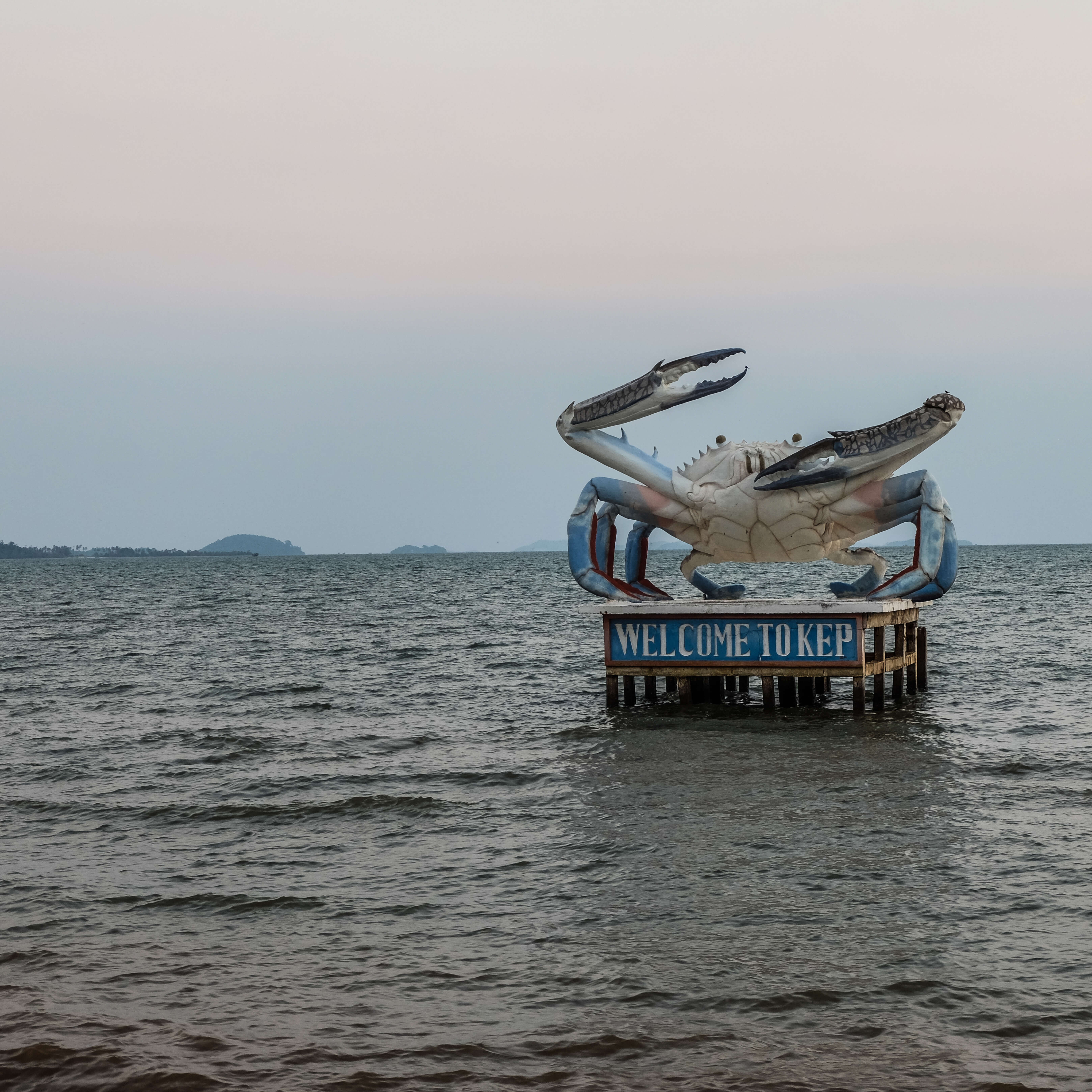 kampot_architecture on the road_ crab in kep