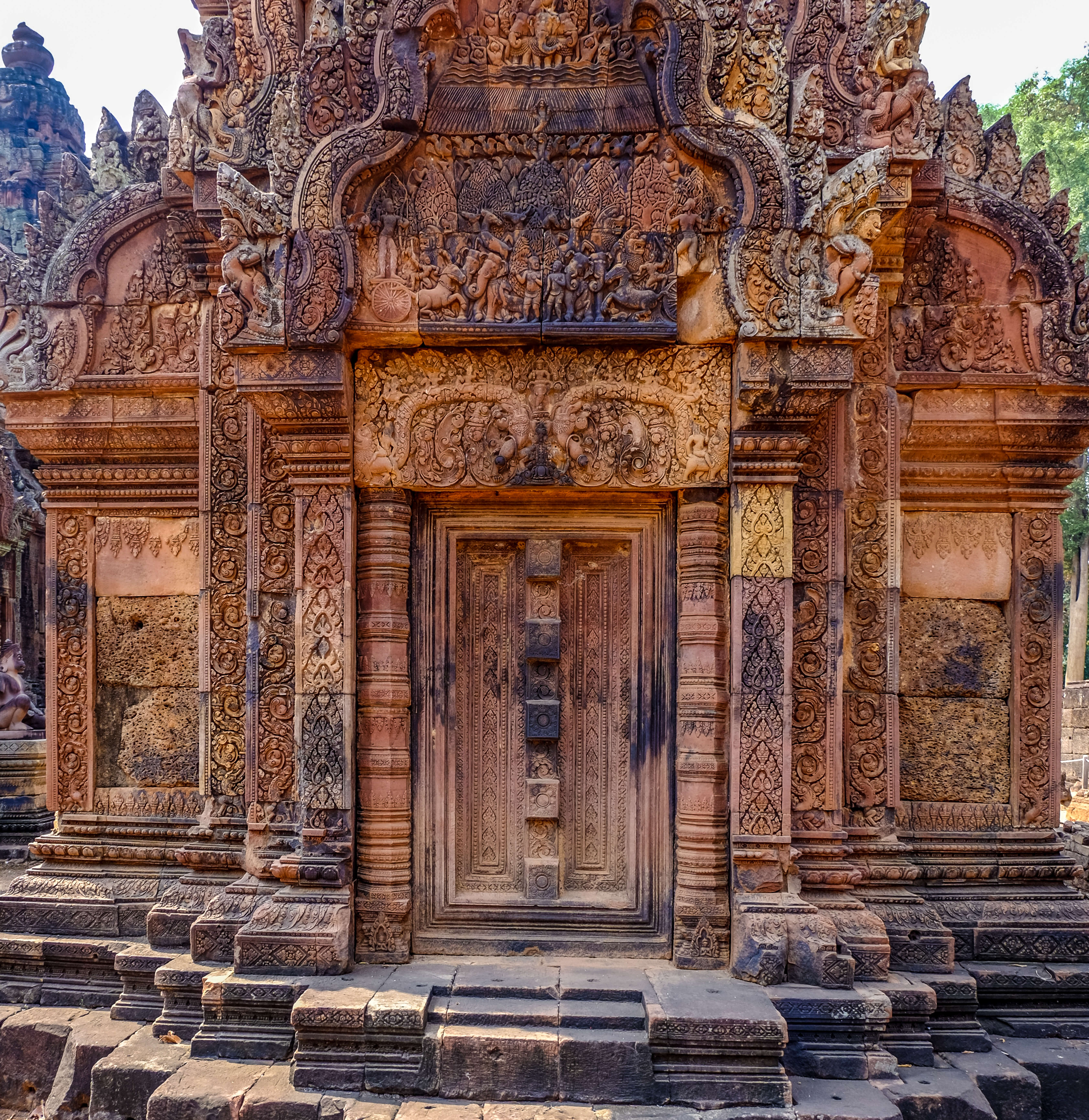 siem reap_angkor wat_architecture on the road_ Banteay Srei (2)