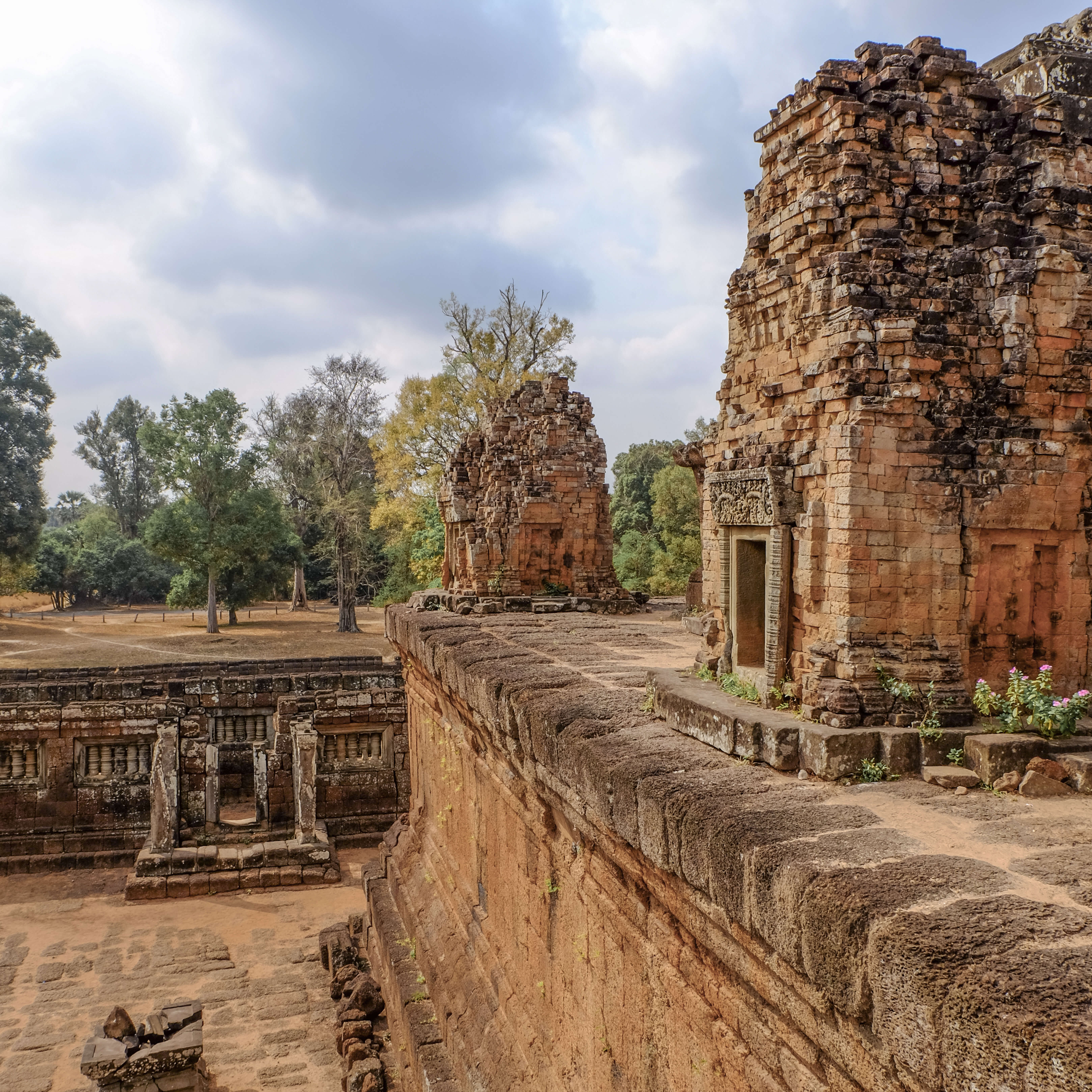 siem reap_angkor wat_architecture on the road_ Pre Rup (2)