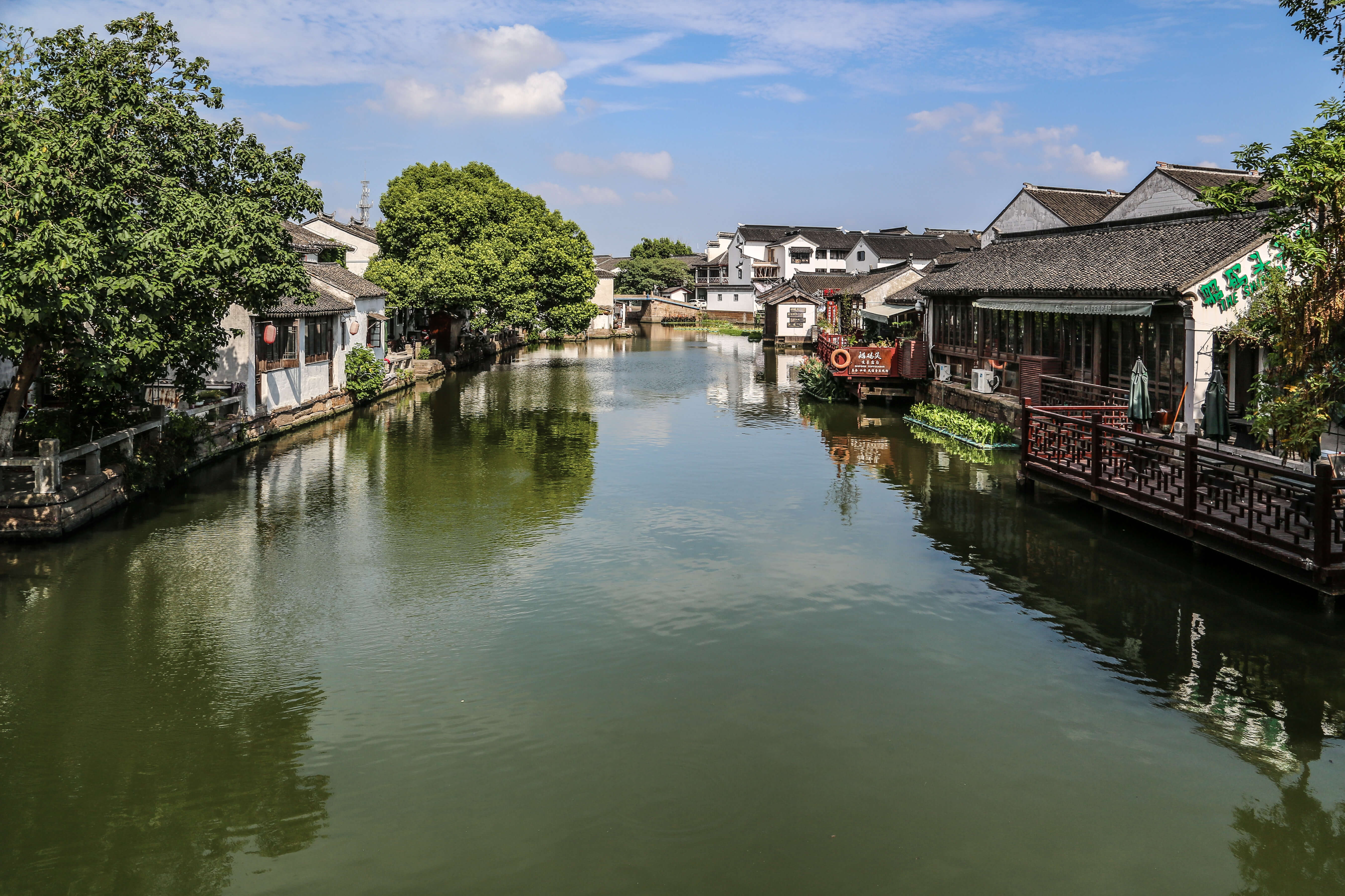 Suzhou_Tongli architecture and gardens_architecture on the road