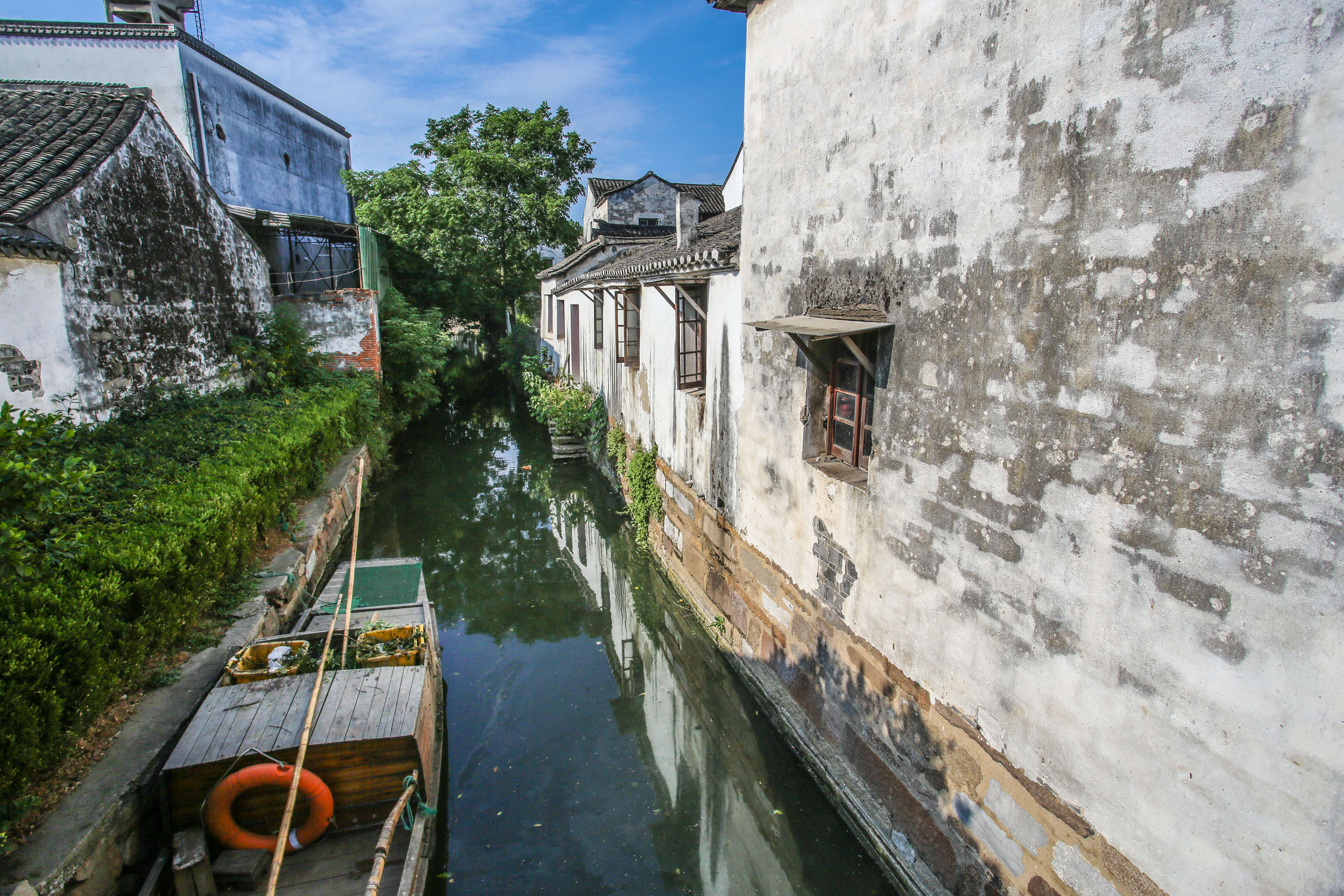 Suzhou_Tongli architecture and gardens_architecture on the road