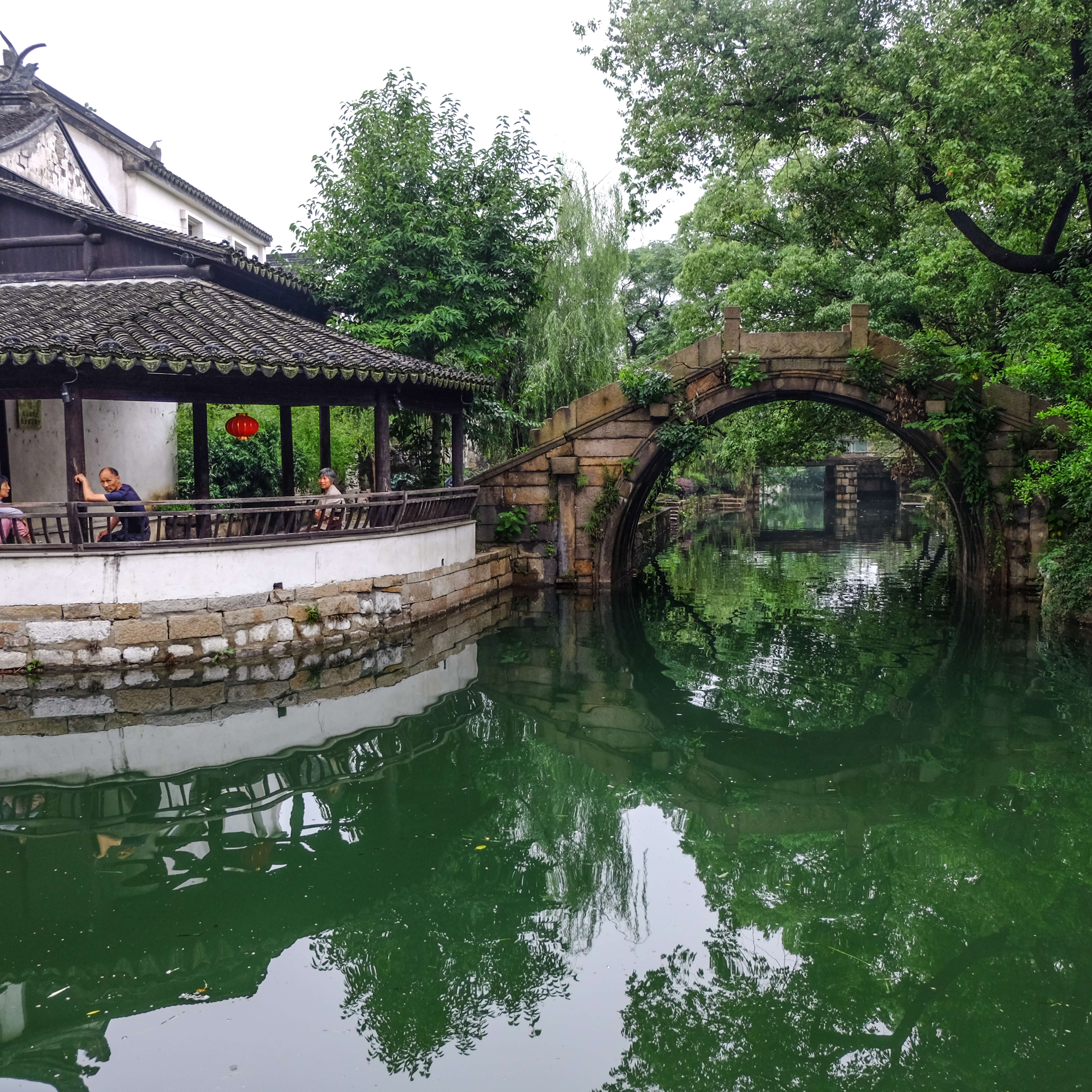 Lili water town, Suzhou_architecture on the road