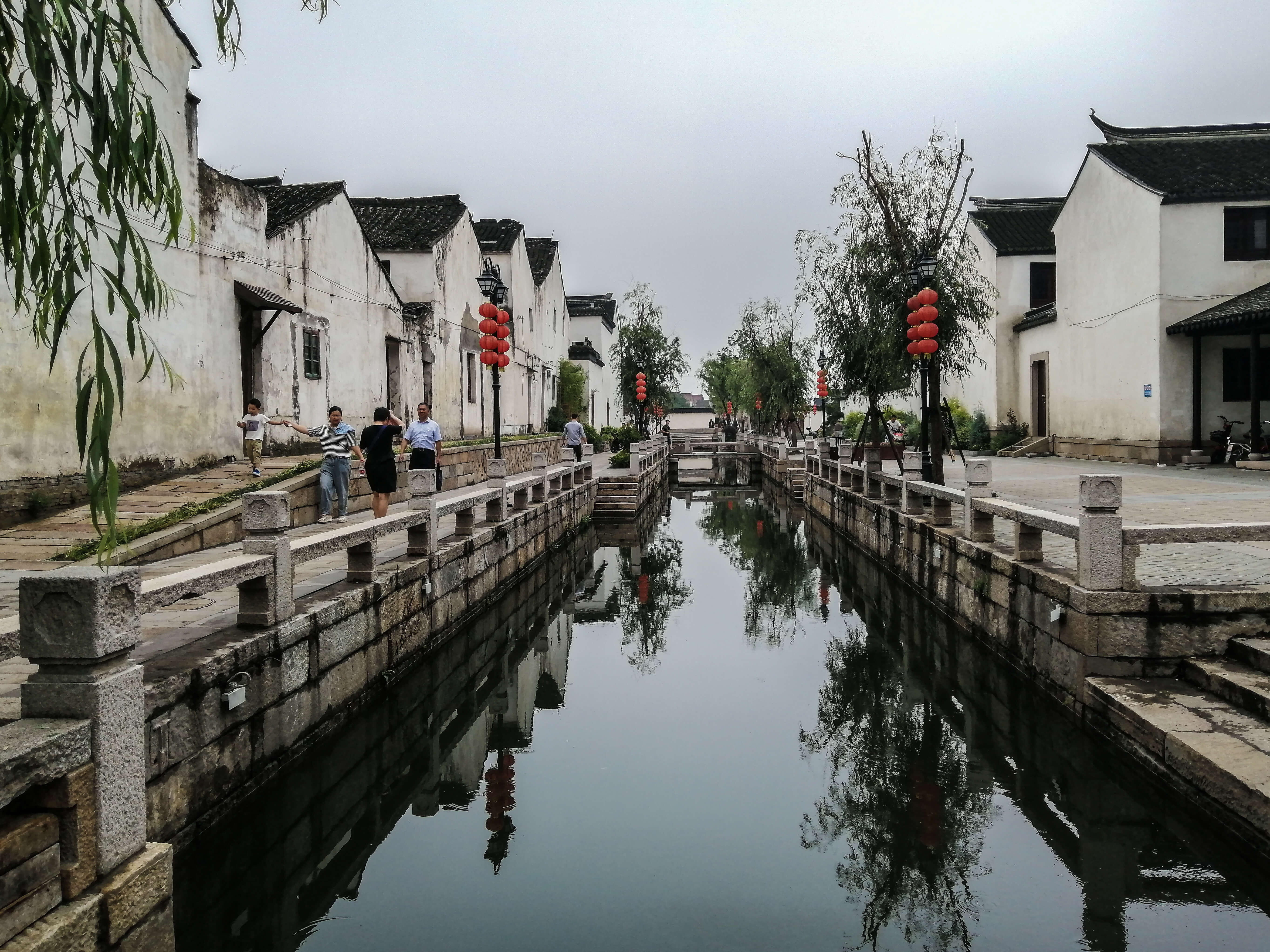 Lili water town, Suzhou_architecture on the road