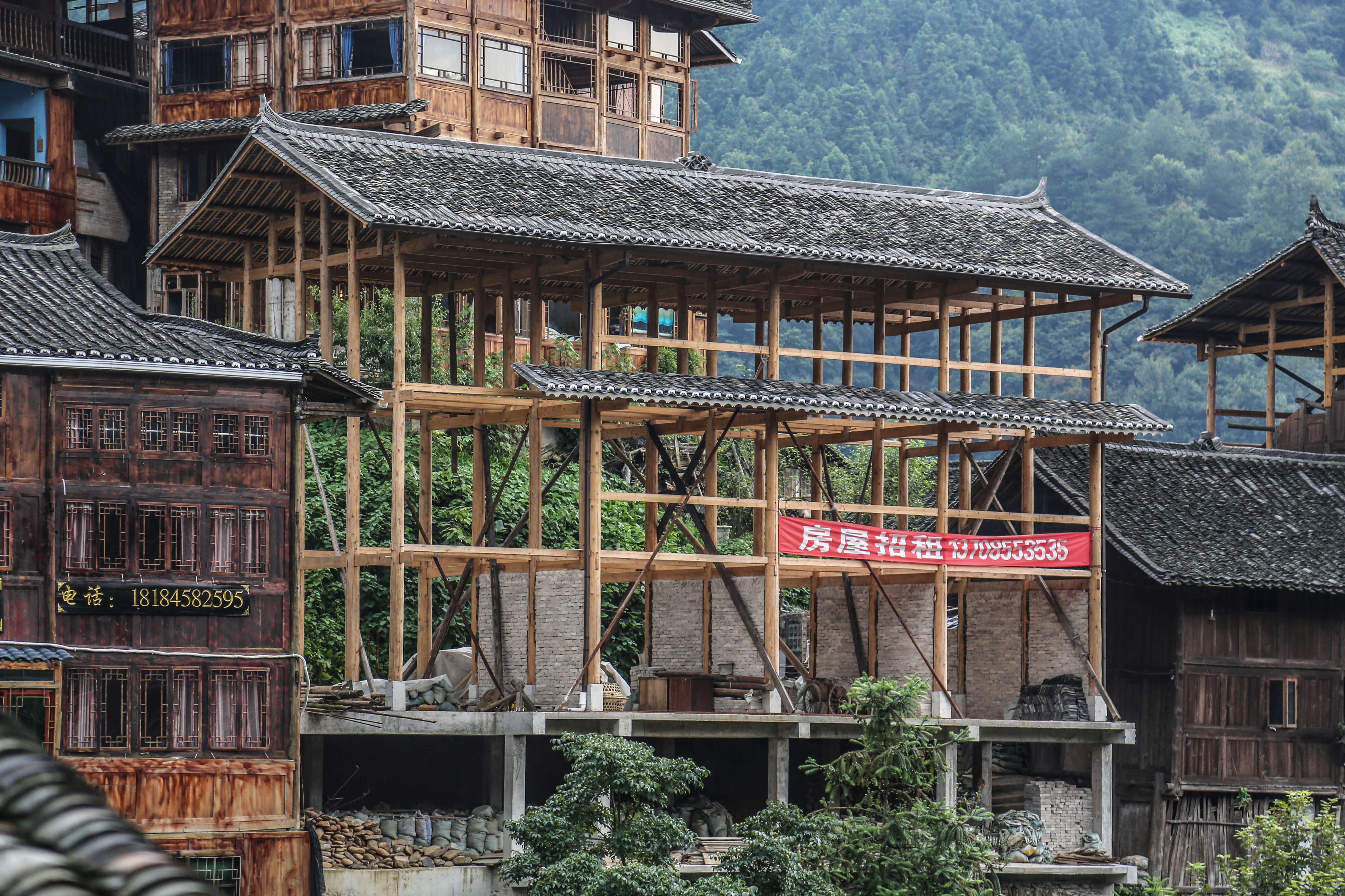 Xijiang Qianhu_Kaili_Guizhou_ Miao Ethnic Minority_Architecture on the road