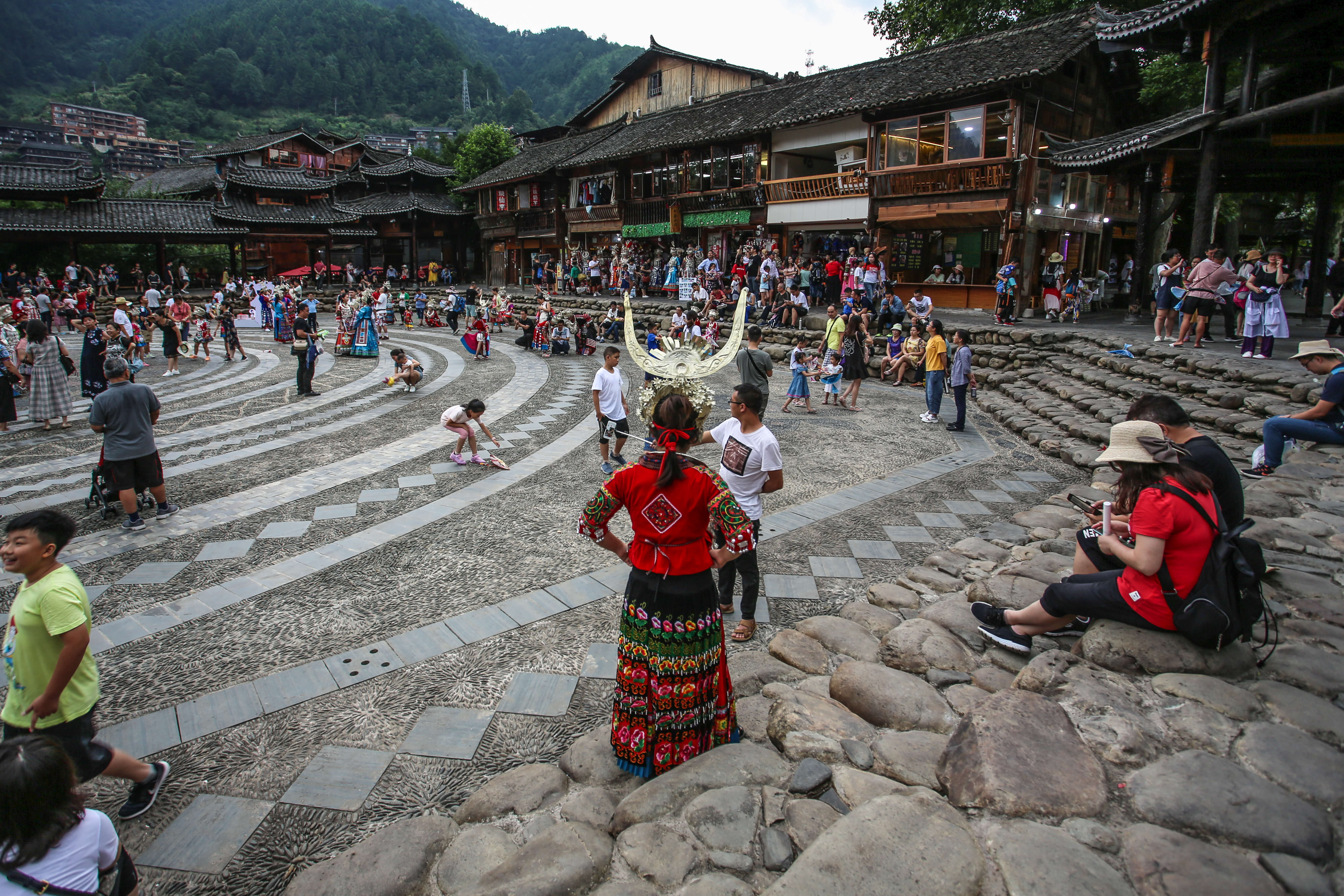 Xijiang Qianhu_Kaili_Guizhou_ Miao Ethnic Minority_Architecture on the road