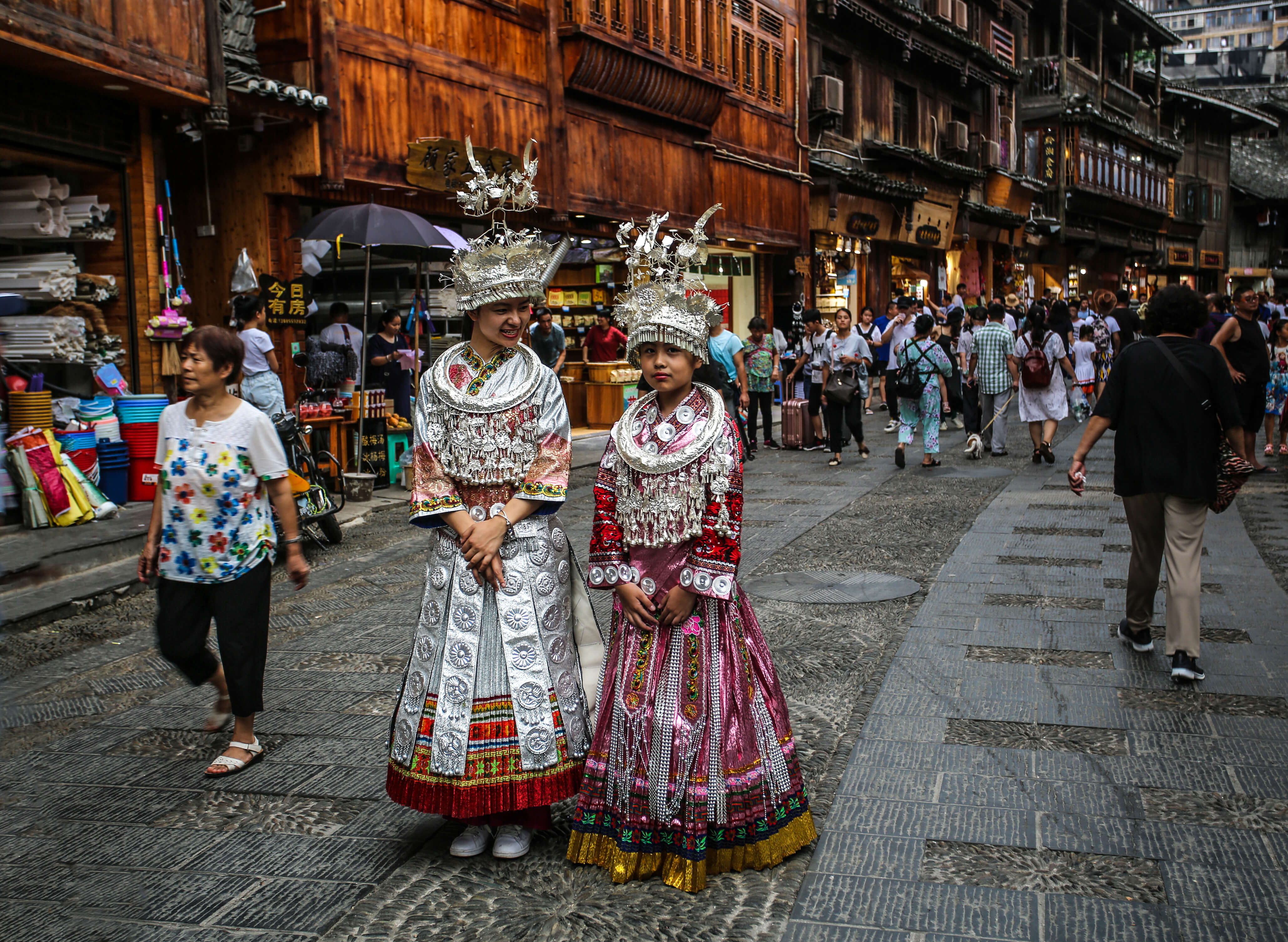 Xijiang Qianhu_Kaili_Guizhou_ Miao Ethnic Minority_Architecture on the road