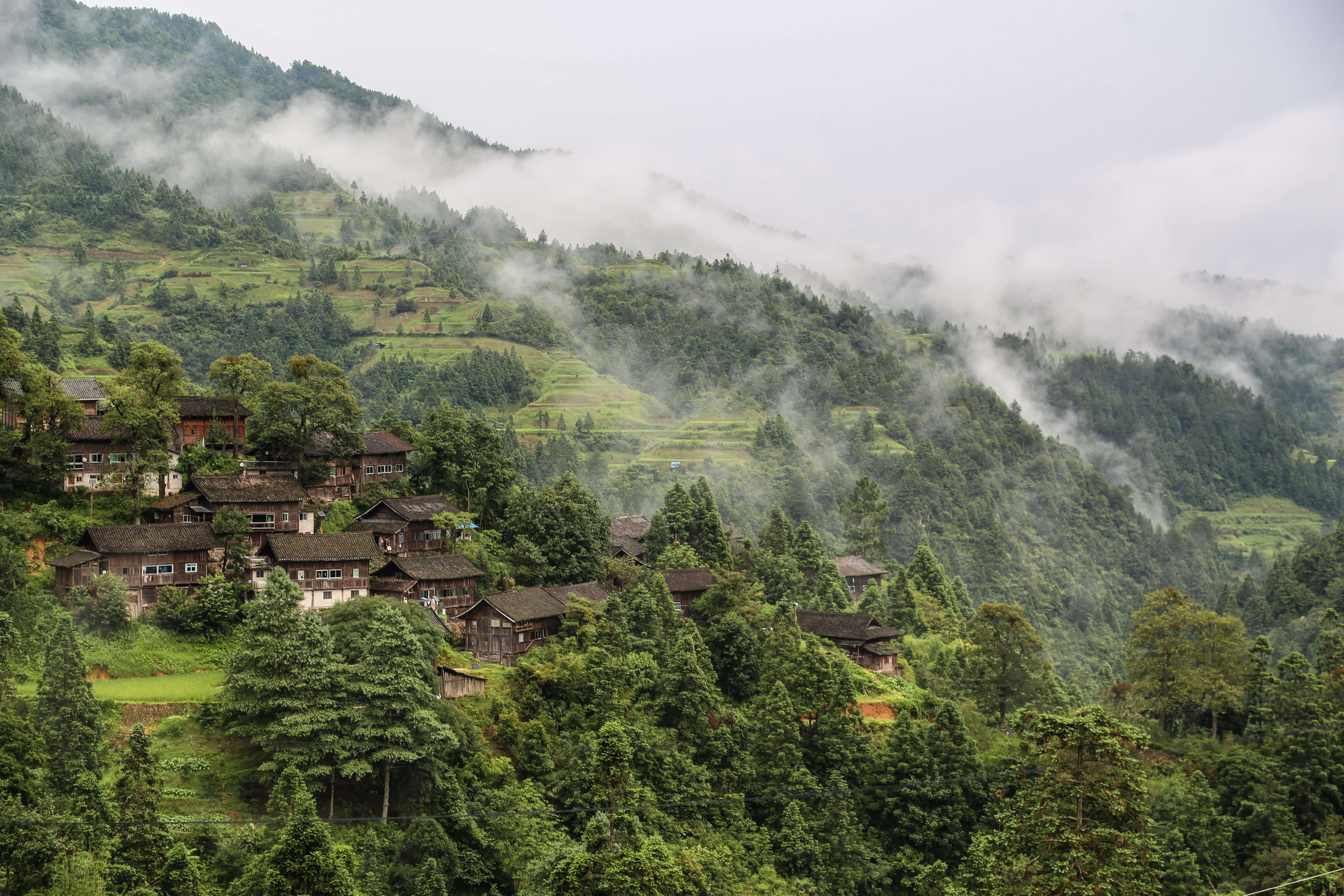 Xijiang_Guizhou_ Miao Ethnic Minority_Architecture on the road_Queniao village