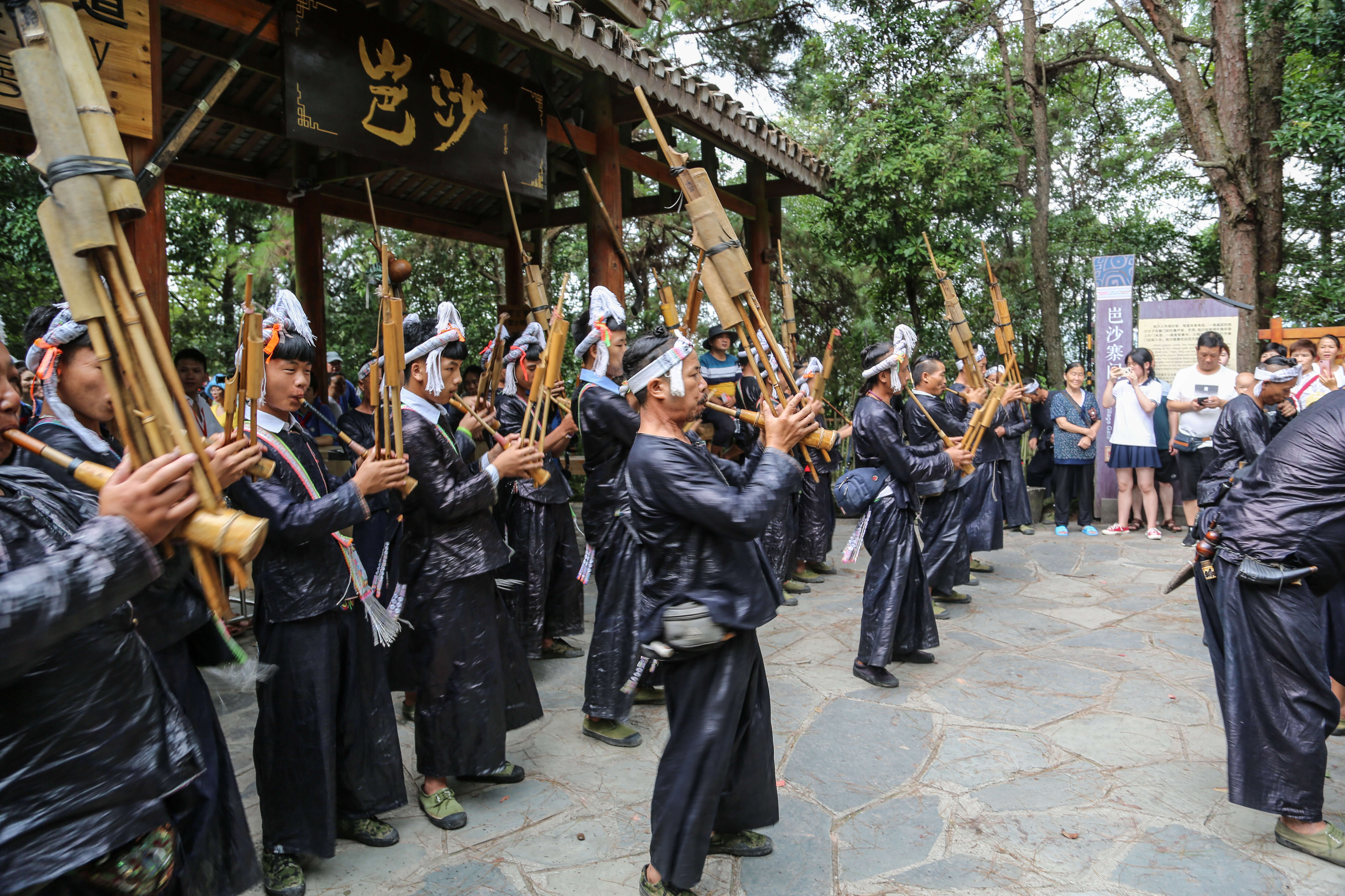 Zhaoxing_Guizhou_Architecture-on-the-road_-49-of-113