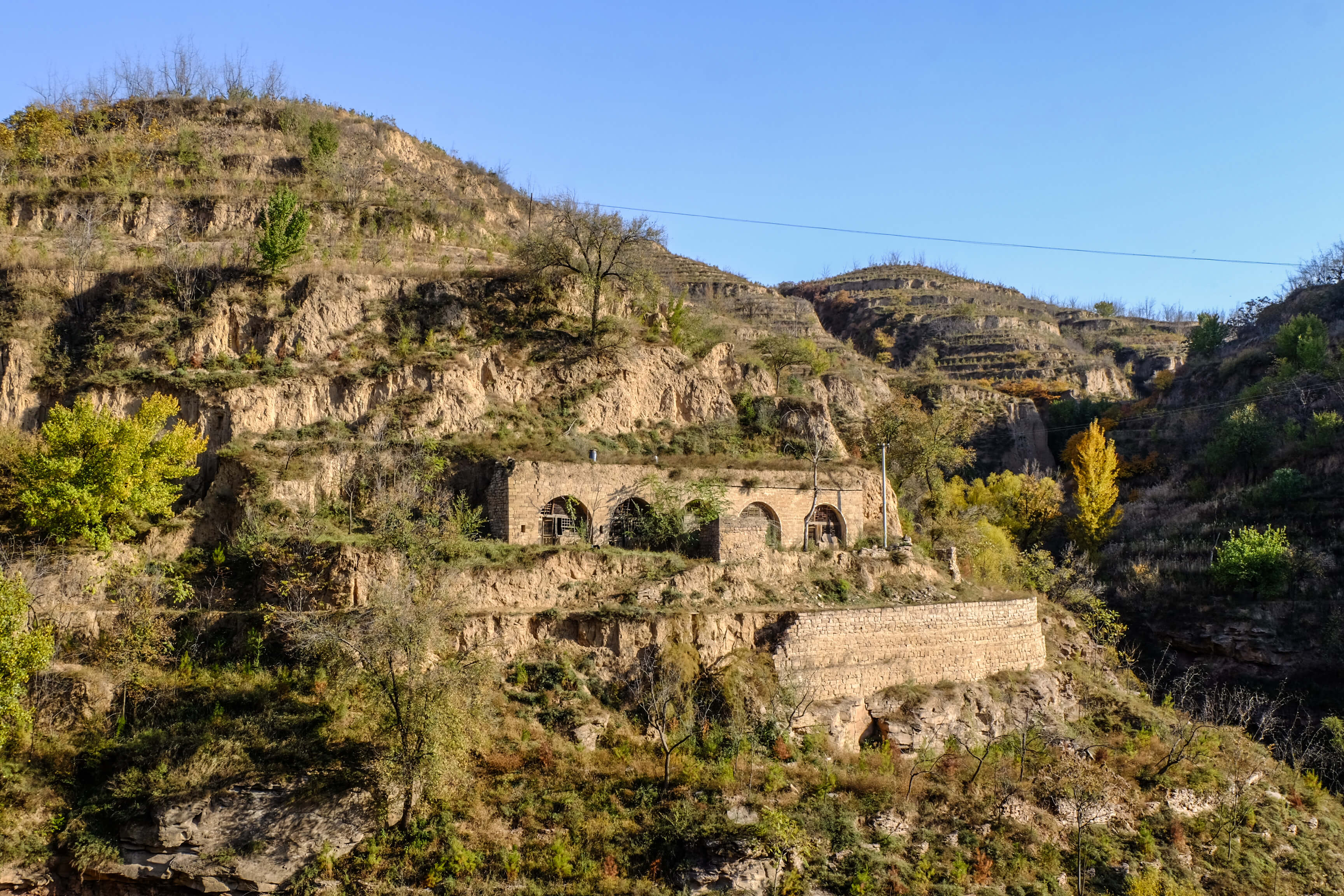 Lijiashan village- yaodong cave houses_Shanxi_architecture-on-the-road